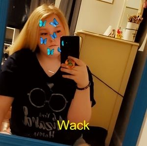 Meet your Posher, Julia